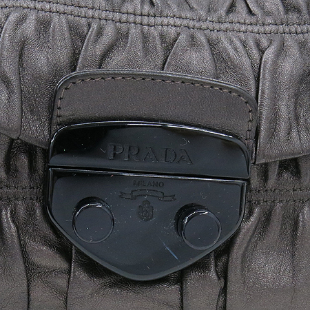 Prada(�����) BR4050 Verniz ������ ��ũ�� ü�� ����� �̹���4 - ���̺��� �߰���ǰ