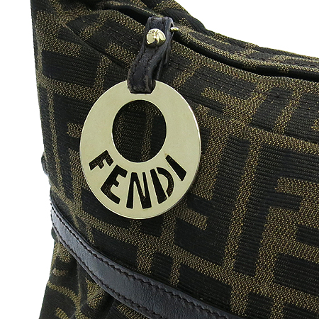 Fendi(���) 8BR448 FF�ΰ� ��ī �к긯 ����� �̹���3 - ���̺��� �߰���ǰ