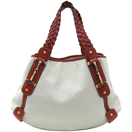 ����  �����