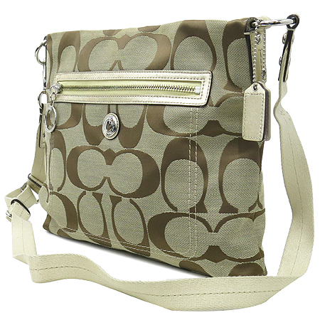 Coach(��ġ) 14869 �ñ״��� �ڰ��� ũ�ν��� �̹���2 - ���̺��� �߰���ǰ