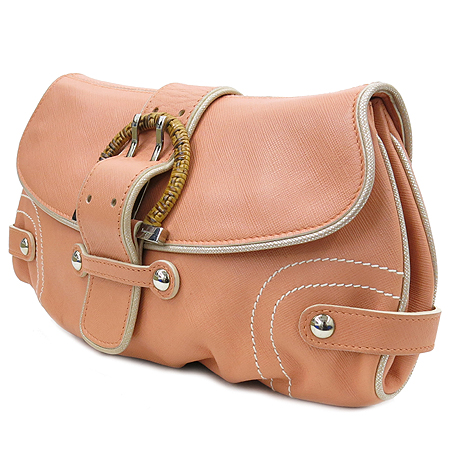 Ferragamo(󰡸) 21 6304 ġ Ŭ ǾƳ  Ŭġ ̹3 - ̺ ߰ǰ