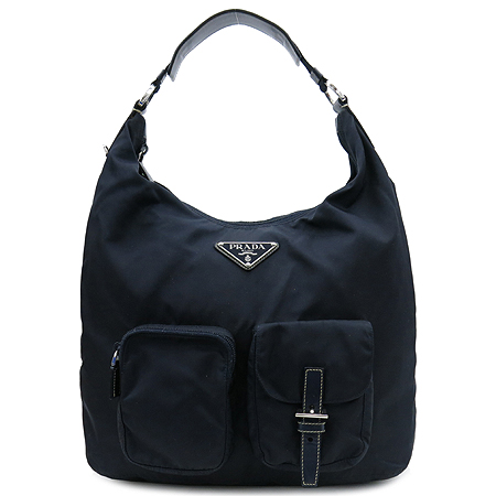 �����  �����