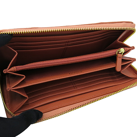 Coach(��ġ) 46641 �ñ׳��� �ڰ��� �ε� ��ũ ���� Ʈ���� ���� �ΰ� ��� ������ �̹���4 - ���̺��� �߰���ǰ