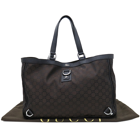 ����  �����