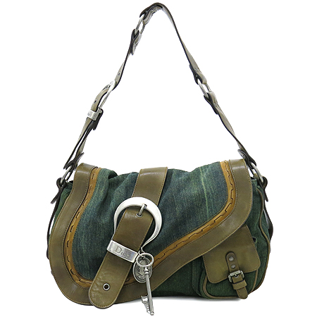 ���  �����