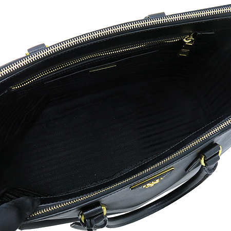 Prada(�����) BN1786 ���� SAFFIANO(���ǾƳ�) LUX(����) ��Ʈ�� �̹���7 - ���̺��� �߰���ǰ