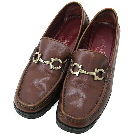 Ferragamo(��󰡸�) ��Ż ��ġ�� ��� ������ ���� �̹���5 - ���̺��� �߰���ǰ