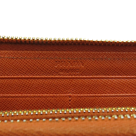 Prada(�����) 1M1183 ���ǾƳ� ���� ¤�� ������ �̹���5 - ���̺��� �߰���ǰ