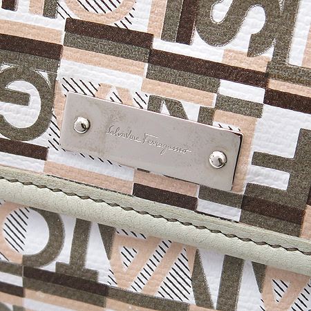 Ferragamo(��󰡸�) 22 A217 �̴ϼ� �ΰ� ���� PVC �Ŀ�ġ ����� �̹���3 - ���̺��� �߰���ǰ