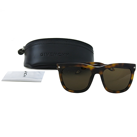 �����  ���۶�