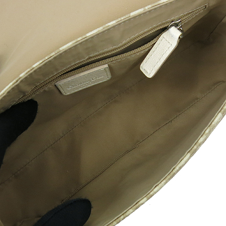 Dior(ũ����î���) �ö�� �ڼ� ��� ũ�ν��� �̹���5 - ���̺��� �߰���ǰ