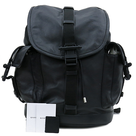 �����  ����