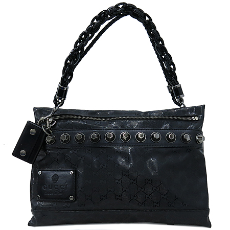 ����  �����