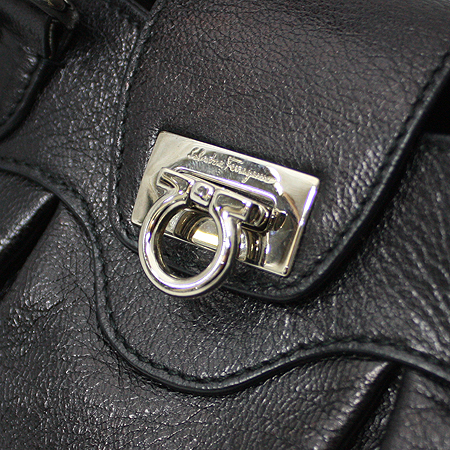 Ferragamo(��󰡸�) 21 5410 ���� ���� ���� ��ġ�� ��� ��Ʈ�� �̹���3 - ���̺��� �߰���ǰ