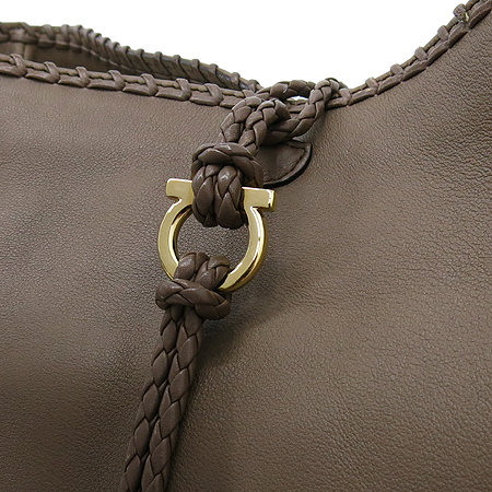 Ferragamo(��󰡸�) 21 D065 ������ �÷� ��� �ڵ� ����� [�λ꼾�Һ���] �̹���3 - ���̺��� �߰���ǰ