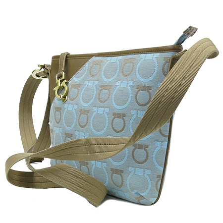 Ferragamo(��󰡸�) 21 5761 ��ġ�� �ΰ� ũ�ν��� �̹���2 - ���̺��� �߰���ǰ