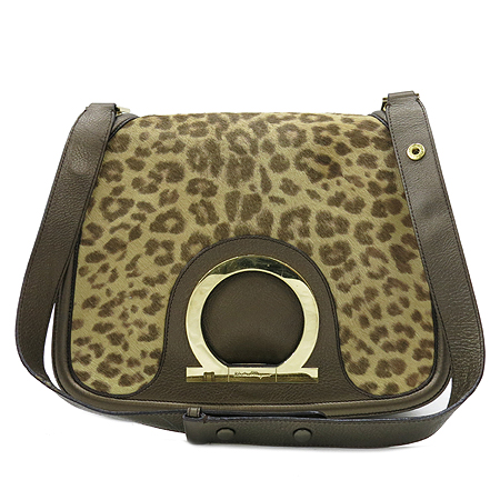 Ferragamo(��󰡸�) 21 1819 ���� ��ġ�� ��� ��ġ ����ĵ� ����� �̹���2 - ���̺��� �߰���ǰ