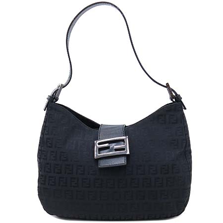 ���  �����