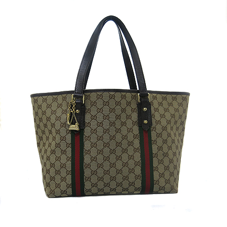 ����  �����