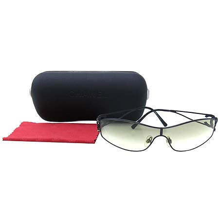 ����  ���۶�