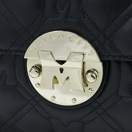 Metrocity(��Ʈ�ν�Ƽ) M31MQ364Z ���� ���� ���� ���÷� ũ�ν� �� ����� �̹���3 - ���̺��� �߰���ǰ