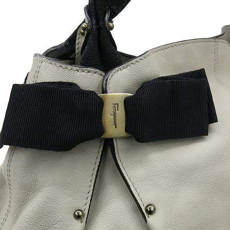 Ferragamo(��󰡸�) 21 B541 ���� �ٶ���� ������ ���� ����� �̹���4 - ���̺��� �߰���ǰ