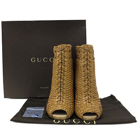 ����  ����