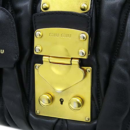 MiuMiu(�̿�̿�) ��� �� ��Ŭ ���� ����Ų MATELASSE (��Ʈ���) ��Ʈ�� + �����Ʈ�� �̹���4 - ���̺��� �߰���ǰ