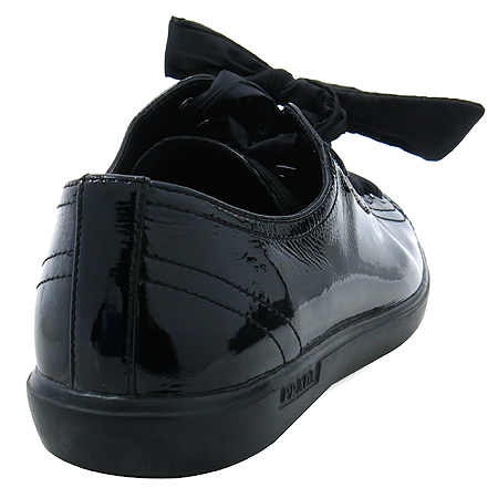 Prada(�����) ���� ���̴�Ʈ ������ ����Ŀ�� �̹���4 - ���̺��� �߰���ǰ