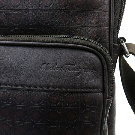 Ferragamo(��󰡸�) 24 8877 ���� ���� ������ ũ�ν��� �̹���3 - ���̺��� �߰���ǰ