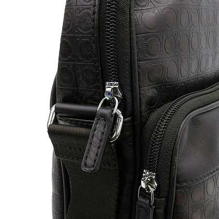 Ferragamo(��󰡸�) 24 8877 ���� ���� ������ ũ�ν��� �̹���4 - ���̺��� �߰���ǰ