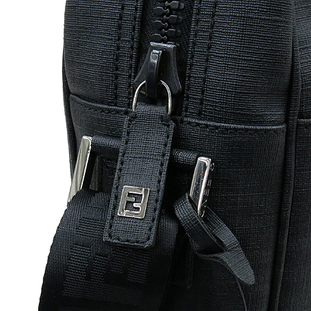 Fendi(���) 7VA194 FF�ΰ� PVC ��ī ���� �޽��� ũ�ν��� �̹���4 - ���̺��� �߰���ǰ