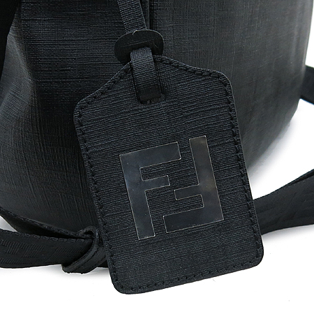 Fendi(���) 7VA194 FF�ΰ� PVC ��ī ���� �޽��� ũ�ν��� �̹���5 - ���̺��� �߰���ǰ