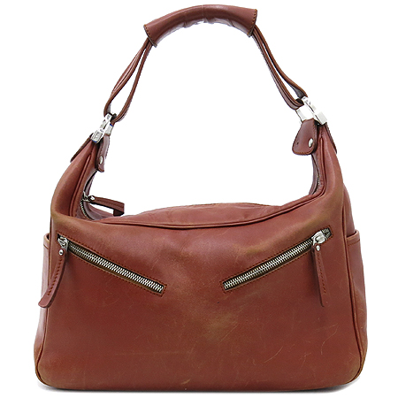 ����  �����