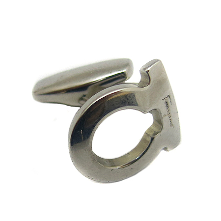 Ferragamo(��󰡸�) 54 5635 ���� ��ġ�� Ŀ������ư [��������] �̹���3 - ���̺��� �߰���ǰ