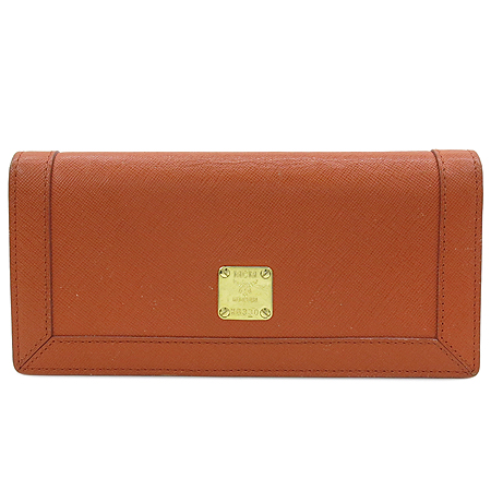 ������  ������