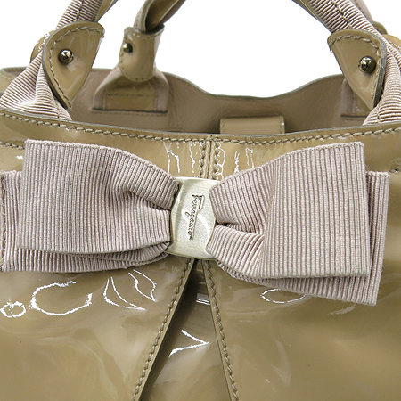 Ferragamo(��󰡸�) 21 B665 ���� �ٶ� ��� ������ ���̴�Ʈ ����� �̹���4 - ���̺��� �߰���ǰ