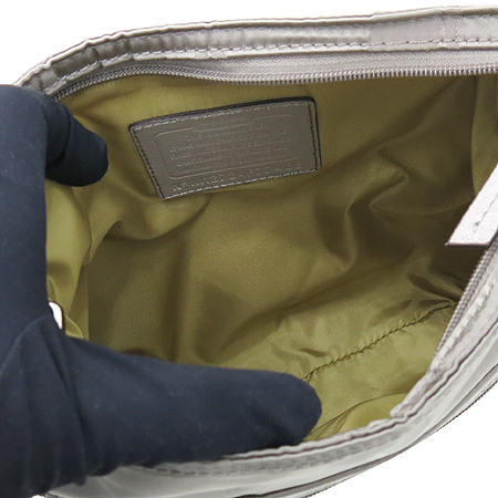 Coach(��ġ) 77408 ���� �ΰ� �ñ״�ó �к긯 ũ�ν��� �̹���5 - ���̺��� �߰���ǰ