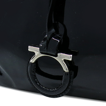 Ferragamo(��󰡸�) 21 A329 ���� ���̴�Ʈ ���� ��ġ�� �ΰ� ������� ����� �̹���3 - ���̺��� �߰���ǰ