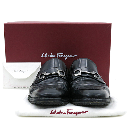 Ferragamo(󰡸) TEATRO    ġ Ŭ  
