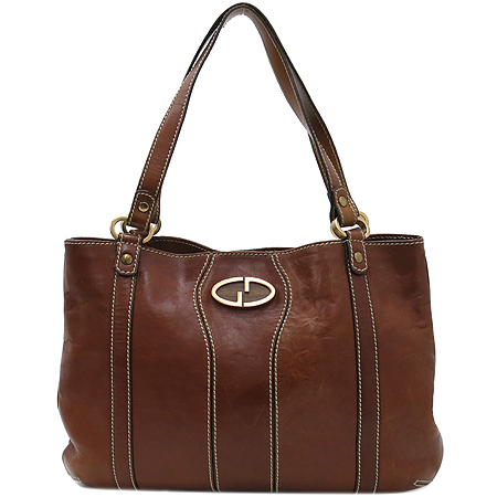 ����  �����