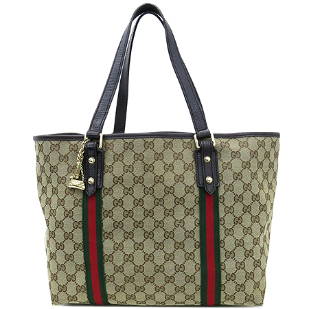 ����  �����