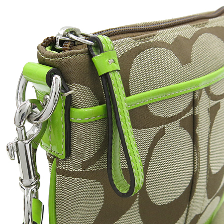 Coach(��ġ) �ñ״�ó �ڰ��� ũ�ν��� �̹���4 - ���̺��� �߰���ǰ