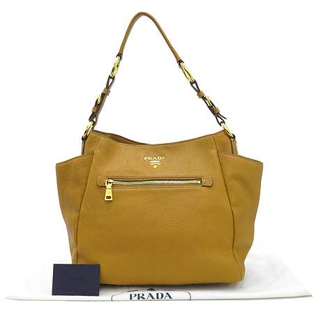 �����  �����