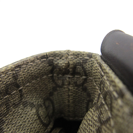 Gucci(����) 201538 GG�ΰ� PVC Ʈ���� �̴� ũ�ν��� [�̾��������] �̹���3 - ���̺��� �߰���ǰ