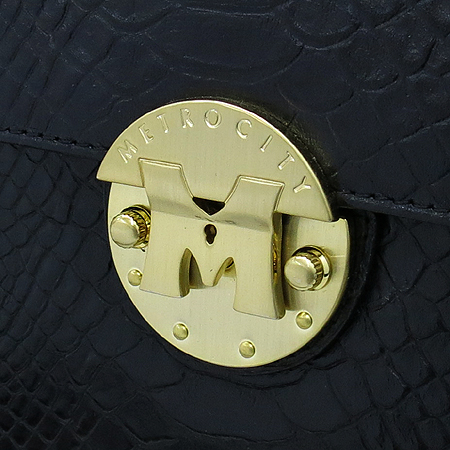 Metrocity(��Ʈ�ν�Ƽ) ���� ���� ũ��Ŀ���� ���� ���� �ΰ� ����� �̹���3 - ���̺��� �߰���ǰ