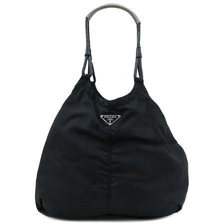 �����  �����