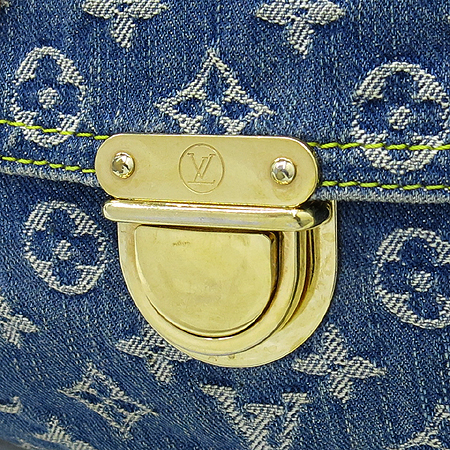 Louis Vuitton(���̺���) M95018 ���� ��ܶ� ��Ʈ�� �̹���3 - ���̺��� �߰���ǰ