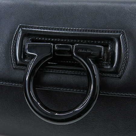 Ferragamo(��󰡸�) ���� ���� ��ġ�� �� ��� ��Ʈ�� �̹���3 - ���̺��� �߰���ǰ