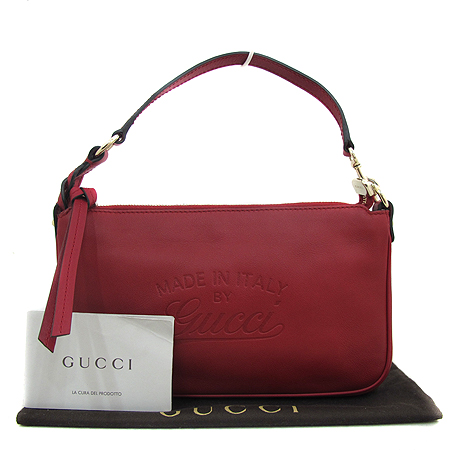 ����  �����